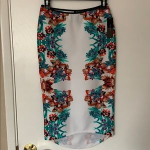 NWT Bisou Bisou High Low Pencil Skirt